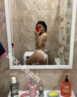 Аня