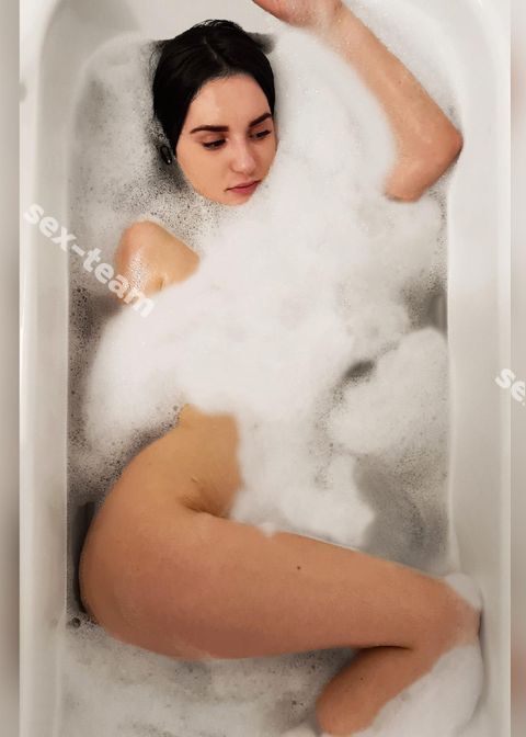 Аня