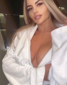 Аня