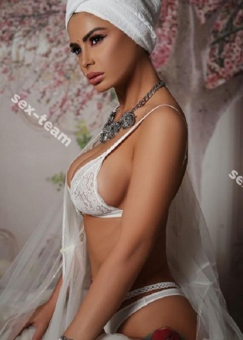 Алина
